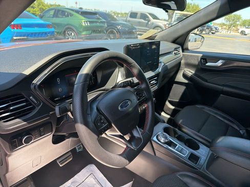 Used 2024 Ford Escape ST-Line w/ Tech Pack #1 image 17