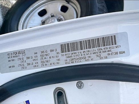 Used 2017 RAM 1500 Tradesman image 29