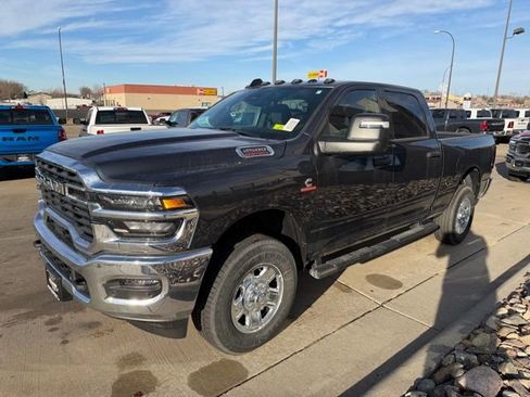 New 2026 RAM 2500 Tradesman AWD/4WD image 3