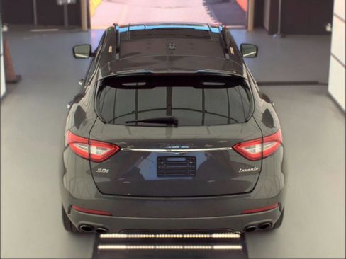 Used 2018 Maserati Levante S GranSport AWD/4WD image 8