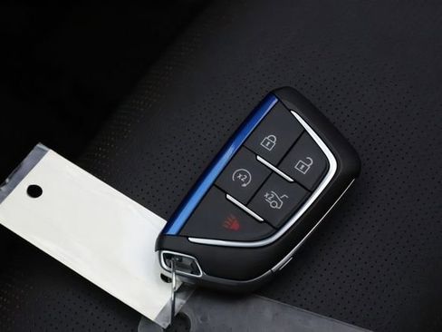 Used 2025 Cadillac CT5 Sport w/ Technology Package image 29