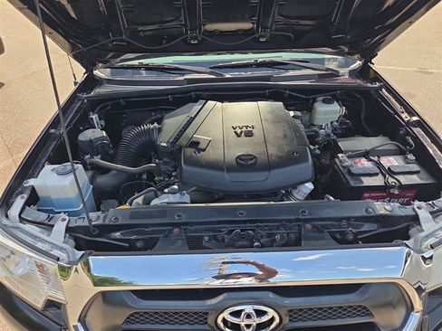 Used 2015 Toyota Tacoma 4x4 Double Cab w/ TRD Off-Road Package image 9