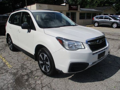 Used 2017 Subaru Forester 2.5i w/ Alloy Wheel Package AWD/4WD image 4