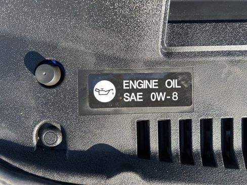 Used 2025 Toyota Camry SE image 12