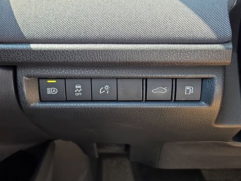 Used 2025 Toyota Camry LE FWD image 24