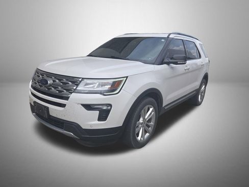 Used 2019 Ford Explorer XLT w/ Equipment Group 202A AWD/4WD image 1