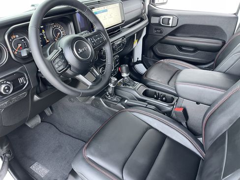 New 2026 Jeep Gladiator Rubicon AWD/4WD image 11