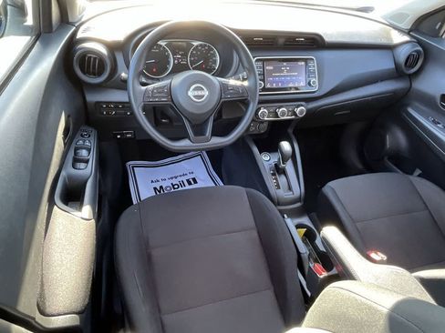 Certified 2025 Nissan Kicks Play S image 40