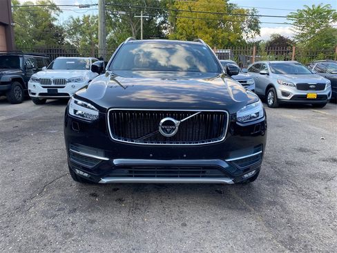 Used 2018 Volvo XC90 T6 Momentum w/ Convenience Package image 14