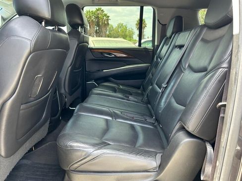 Used 2017 Cadillac Escalade ESV Premium Luxury AWD/4WD image 24