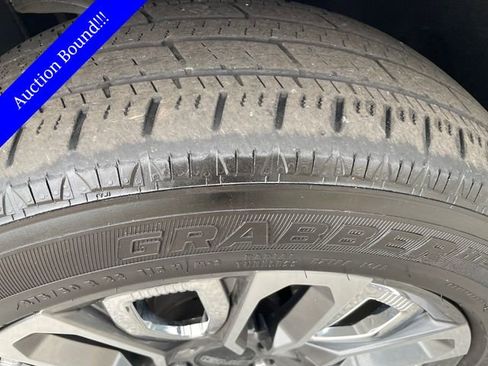 Used 2023 GMC Yukon Denali Ultimate image 29