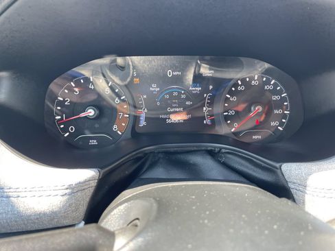 Used 2024 Jeep Compass Latitude AWD/4WD image 17