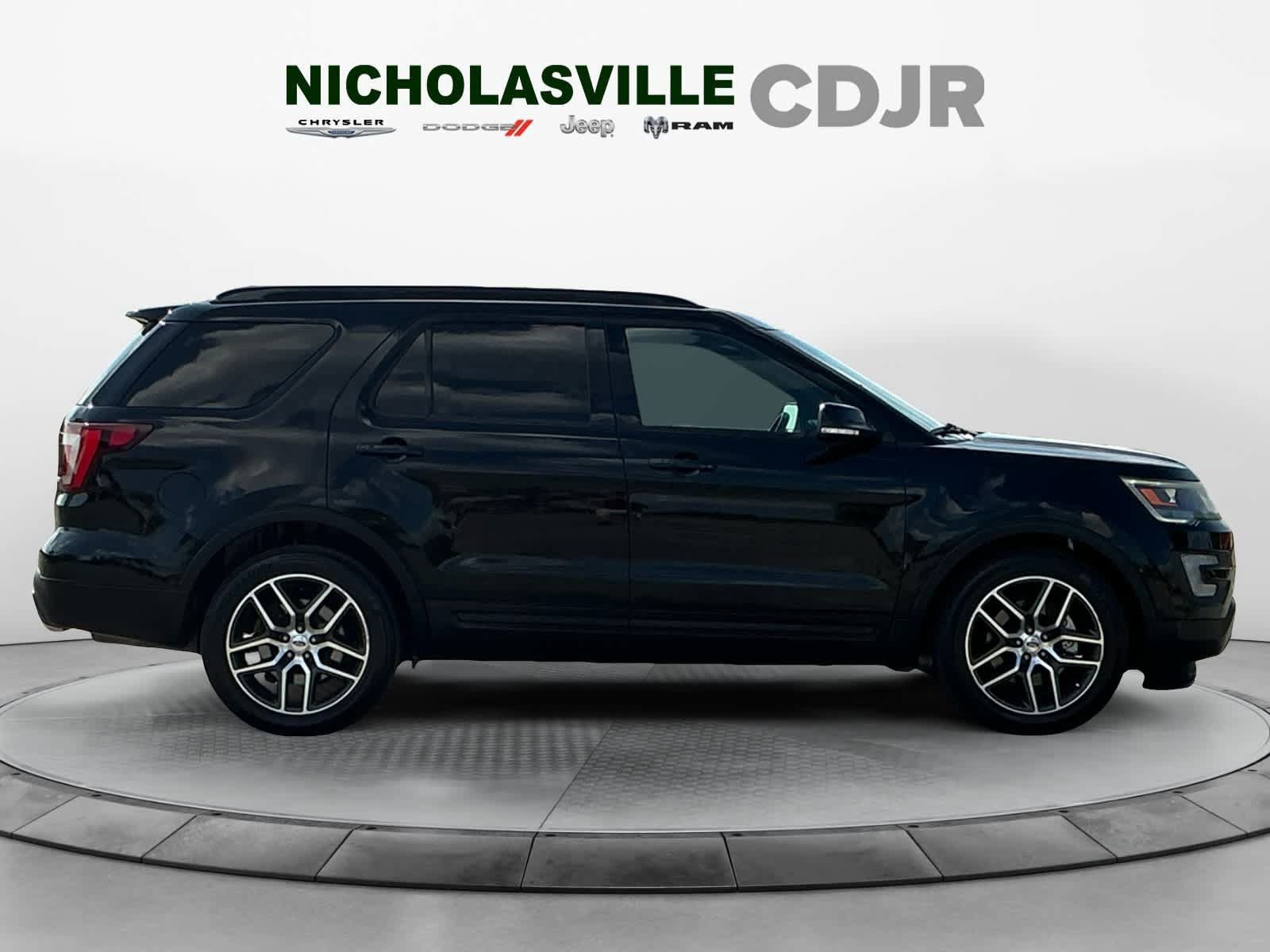Used 2016 Ford Explorer Sport w/ Equipment Group 401A AWD/4WD image 6