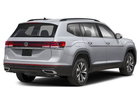 Used 2026 Volkswagen Atlas SE FWD image 2
