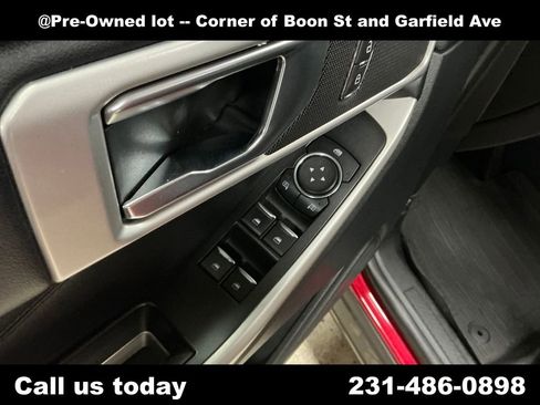 Used 2021 Ford Explorer XLT w/ Equipment Group 202A AWD/4WD image 16