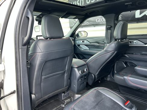 Used 2025 Ford Explorer ST AWD/4WD image 13