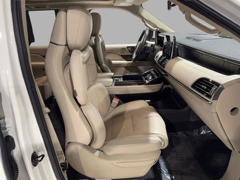 Used 2020 Lincoln Navigator Reserve w/ Equipment Group 208A Reserve image 30