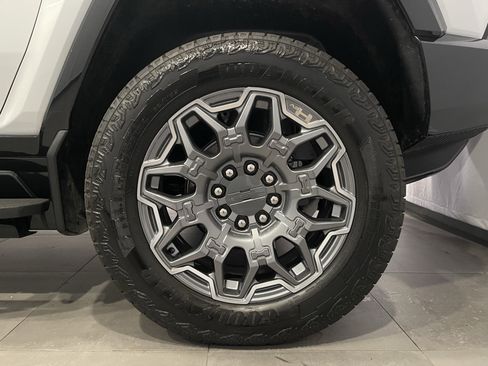 Used 2025 GMC Hummer EV 3X AWD/4WD image 8