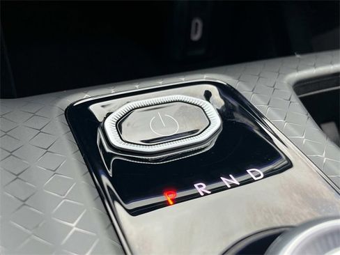 Used 2025 Jeep Wagoneer S Launch Edition image 25