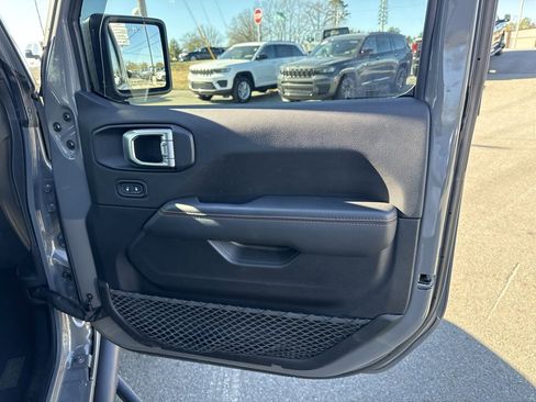 Used 2023 Jeep Gladiator Mojave w/ LED Lighting Group image 28