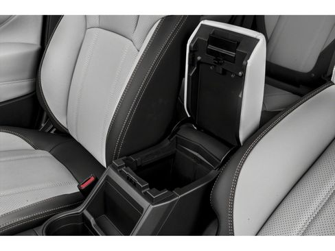 Used 2019 Subaru Forester Limited w/ Popular Package #3 AWD/4WD image 9