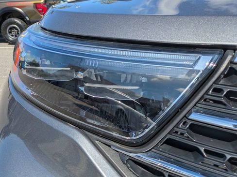 Used 2023 Ford Explorer XLT w/ Equipment Group 202A AWD/4WD image 9