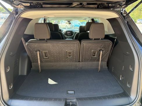 Used 2020 Chevrolet Traverse LT image 10
