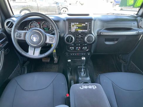Used 2017 Jeep Wrangler Unlimited Sport image 13