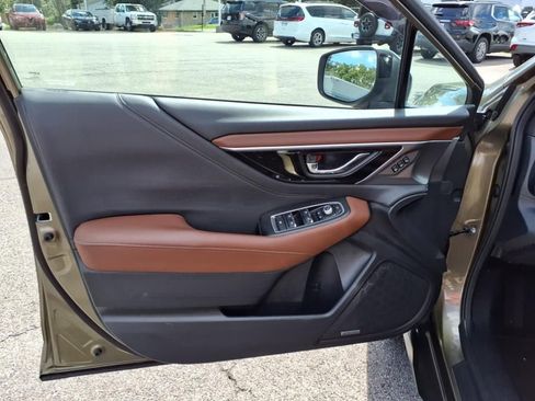 Used 2022 Subaru Outback Touring XT image 16