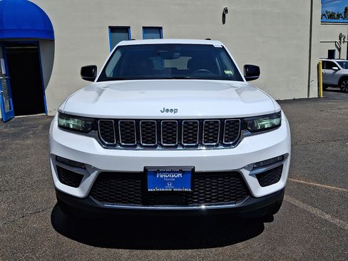 Used 2022 Jeep Grand Cherokee Limited AWD/4WD image 2