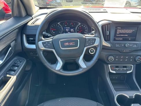 Used 2024 GMC Terrain SLE image 13