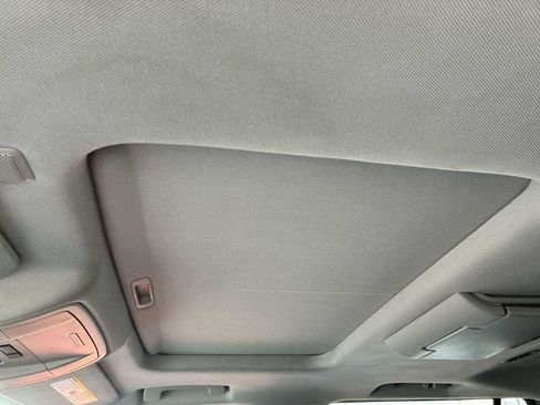 Used 2015 Chevrolet Suburban LTZ image 16