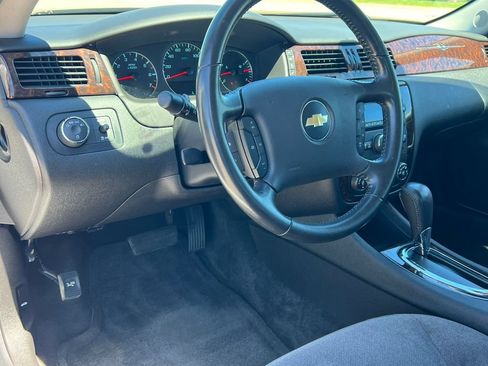 Used 2012 Chevrolet Impala LT w/ LT Sunroof Package FWD image 17