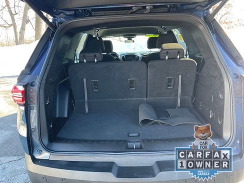 Used 2022 Chevrolet Traverse LT image 8