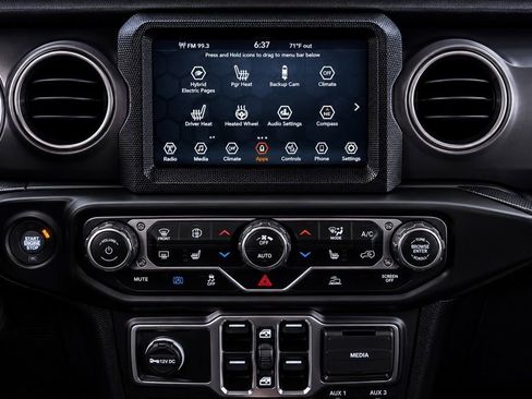 Used 2023 Jeep Wrangler Unlimited w/ Cold Weather Group AWD/4WD image 22