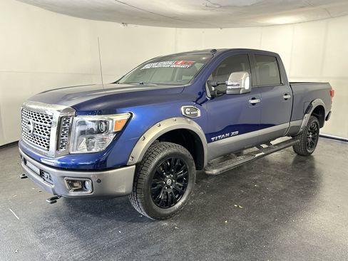 Used 2017 Nissan Titan Platinum Reserve image 6