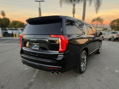 Used 2024 GMC Yukon XL Denali Ultimate image 8