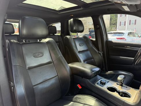 Used 2014 Jeep Grand Cherokee Overland AWD/4WD image 21