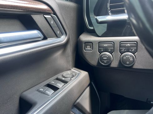 Used 2022 Chevrolet Silverado 1500 LT AWD/4WD image 19