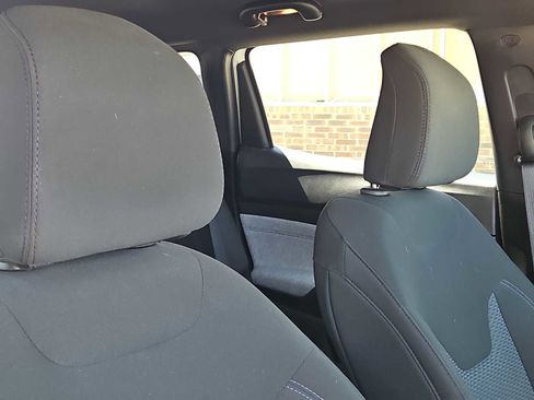 Used 2025 Jeep Compass Sport AWD/4WD image 18