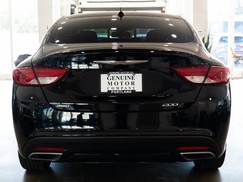 Used 2015 Chrysler 200 S w/ Navigation & Sound Group I AWD/4WD image 5