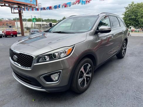 Used 2016 Kia Sorento EX FWD image 4