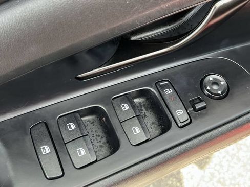 Used 2025 Hyundai Elantra Sport FWD image 30
