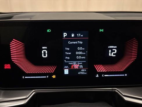 Certified 2025 Kia Sorento LX image 17