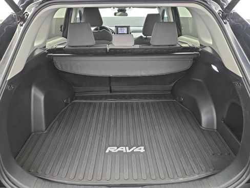 Used 2021 Toyota RAV4 XLE w/ Convenience Package AWD/4WD image 31