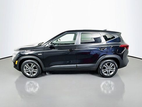 Used 2023 Kia Seltos LX AWD/4WD image 4