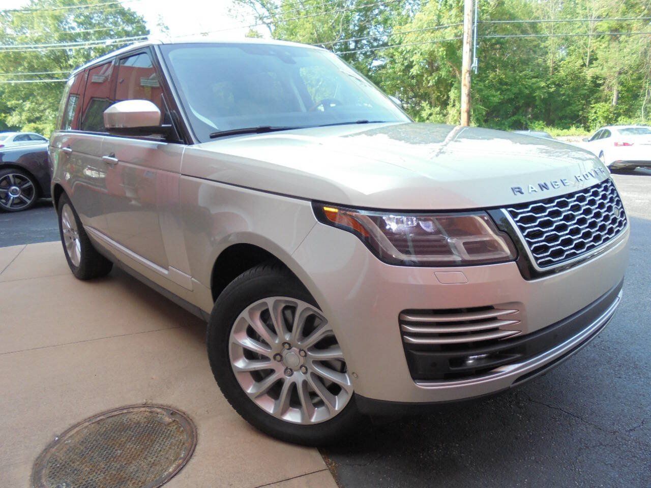 Used 2019 Land Rover Range Rover HSE AWD/4WD image 3