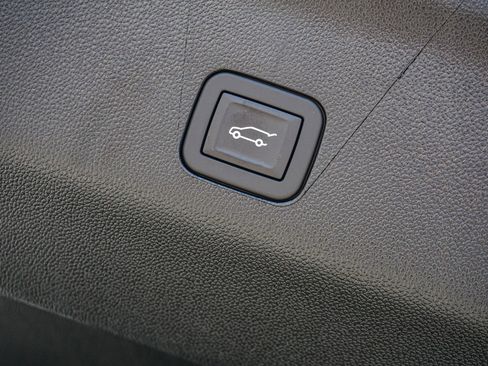 New 2026 Chevrolet Suburban LT w/ Comfort Package image 22