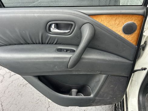 Used 2012 INFINITI QX56 Base w/ Theater Pkg image 32