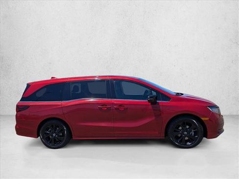 Used 2023 Honda Odyssey Sport image 4